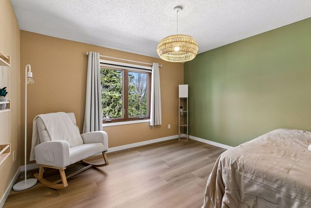 4841 Safari Court N, Eagan, MN 55122