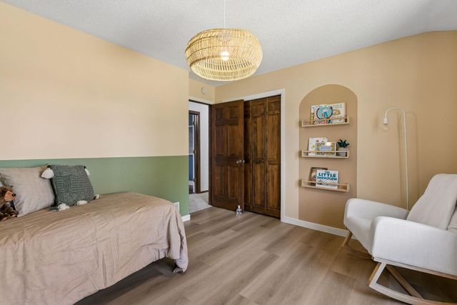 4841 Safari Court N, Eagan, MN 55122