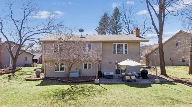 4841 Safari Court N, Eagan, MN 55122