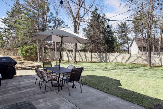 4841 Safari Court N, Eagan, MN 55122