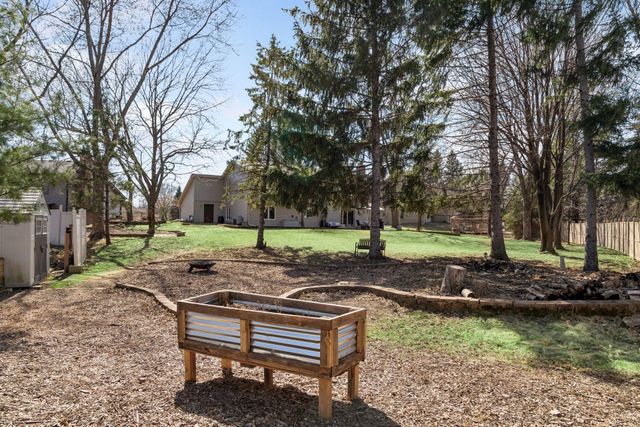 4841 Safari Court N, Eagan, MN 55122