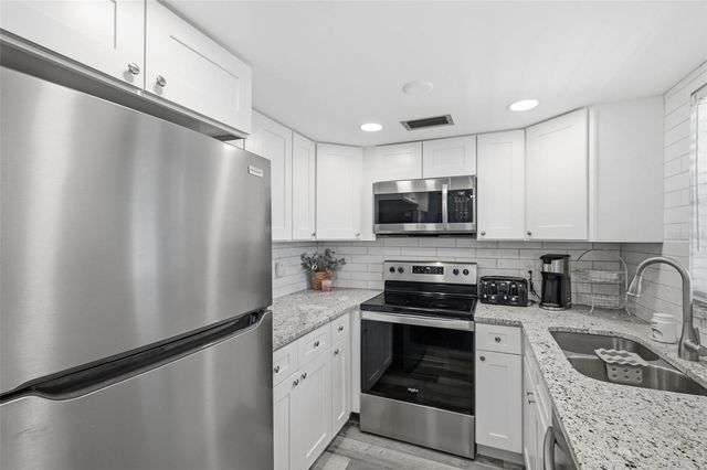 5245 AMULET DRIVE 306, New Port Richey, FL 34652