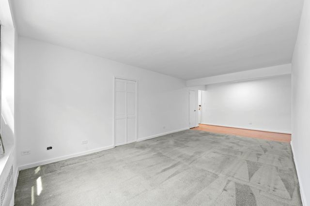 8401 Main St Apt 325, New York City, NY 11435