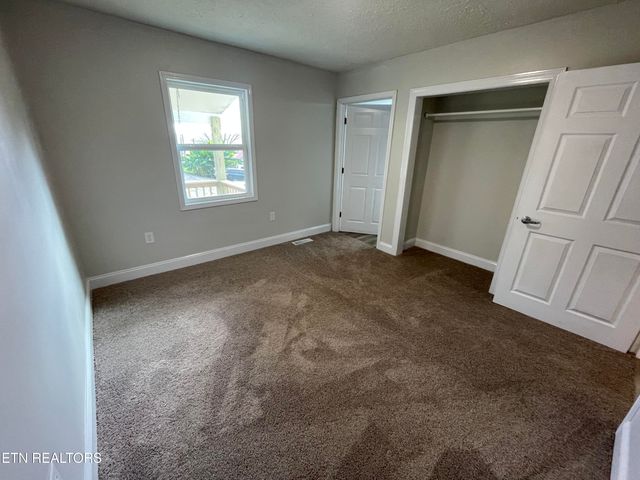 401 E Forrest St, Lafollette, TN 37766