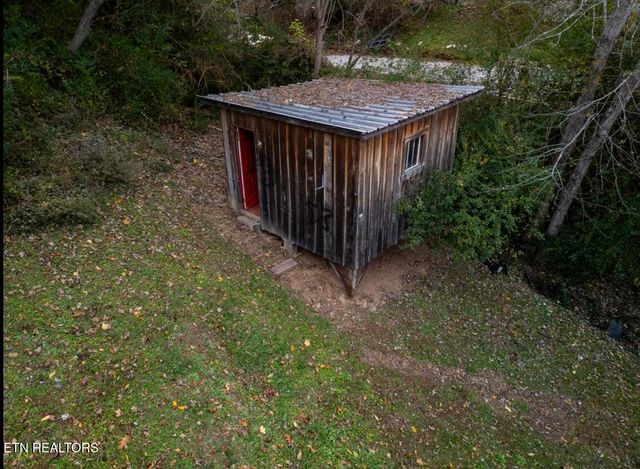 401 E Forrest St, Lafollette, TN 37766