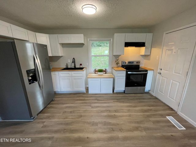 401 E Forrest St, Lafollette, TN 37766