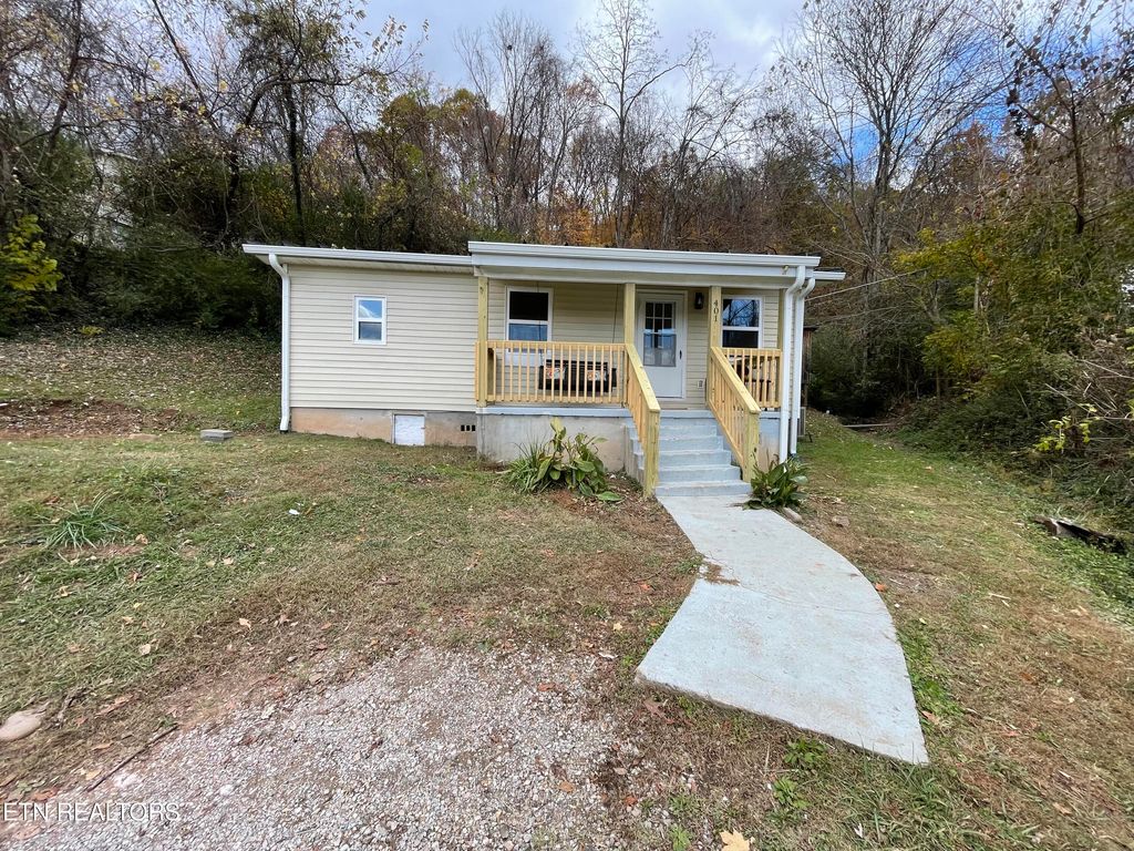 401 E Forrest St, Lafollette, TN 37766