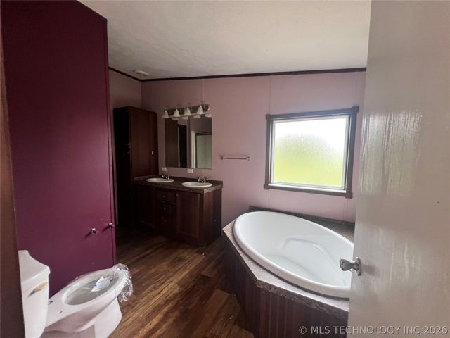 7016 E 303rd Street S, Porum, OK 74455