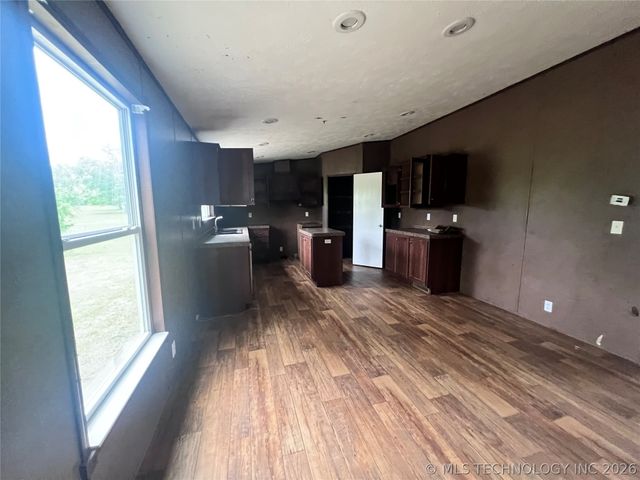 7016 E 303rd Street S, Porum, OK 74455