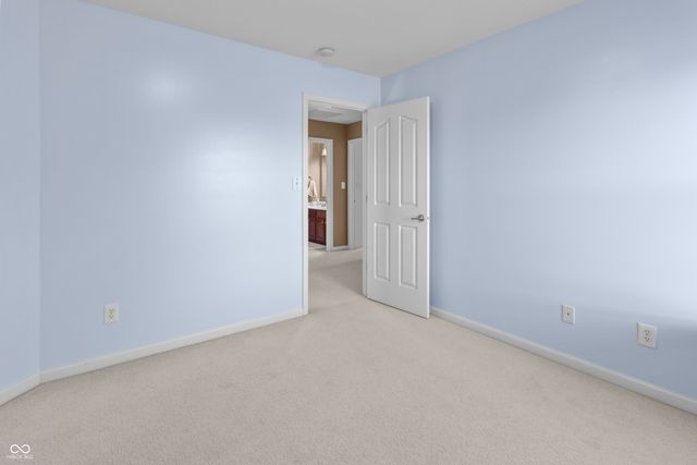 1760 Saratoga Drive, Greenwood, IN 46143