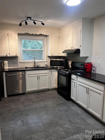 3520 Sargeant Drive, Charlotte, NC 28217