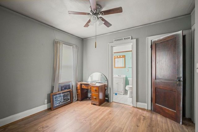 8734 W Fond Du Lac AVENUE, Milwaukee, WI 53225