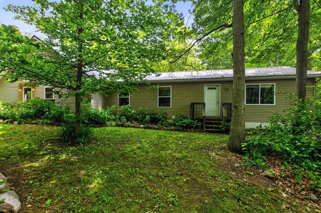 1969 Barbara Lane, Harrison, MI 48625