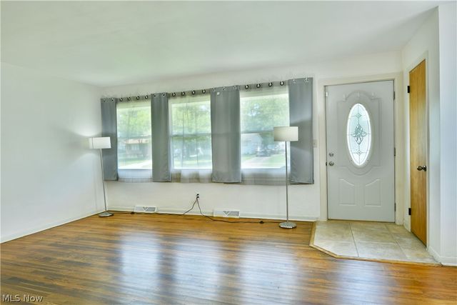 2231 Stewart Drive NW, Warren, OH 44485