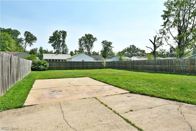 2231 Stewart Drive NW, Warren, OH 44485
