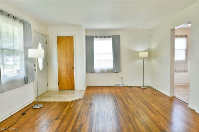 2231 Stewart Drive NW, Warren, OH 44485