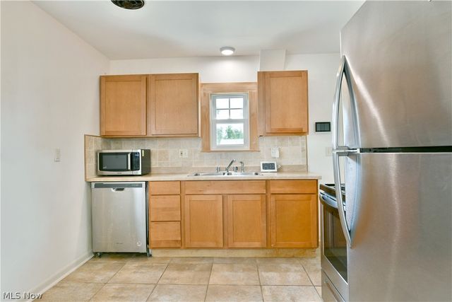 2231 Stewart Drive NW, Warren, OH 44485