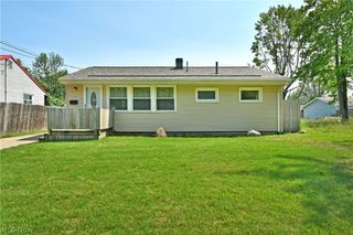 2231 Stewart Drive NW, Warren, OH 44485