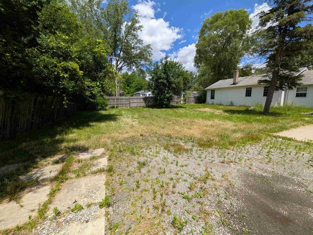 2286 California Avenue, Saginaw, MI 48601