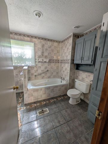 2286 California Avenue, Saginaw, MI 48601