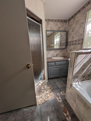 2286 California Avenue, Saginaw, MI 48601