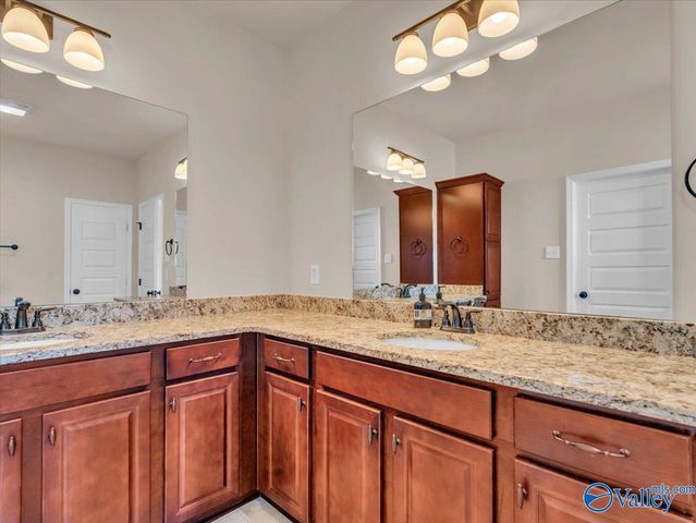 16979 Fieldway Circle, Harvest, AL 35749