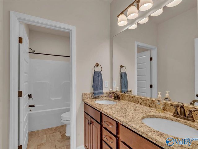 16979 Fieldway Circle, Harvest, AL 35749