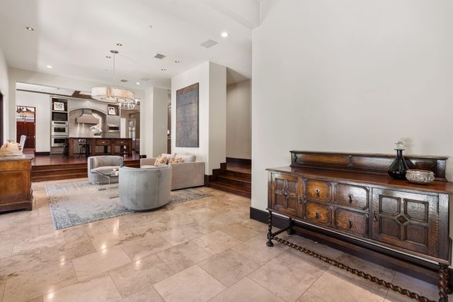 354 Piney Point Road, Houston, TX 77024