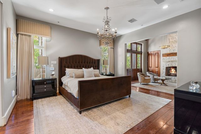 354 Piney Point Road, Houston, TX 77024