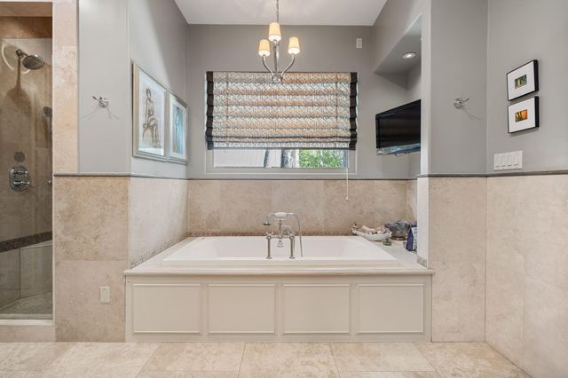 354 Piney Point Road, Houston, TX 77024