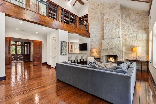 354 Piney Point Road, Houston, TX 77024