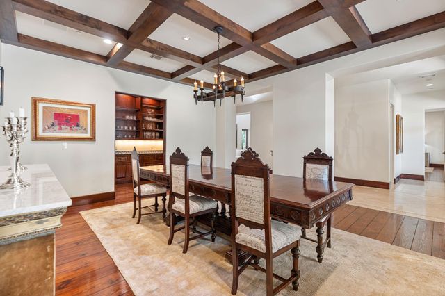 354 Piney Point Road, Houston, TX 77024