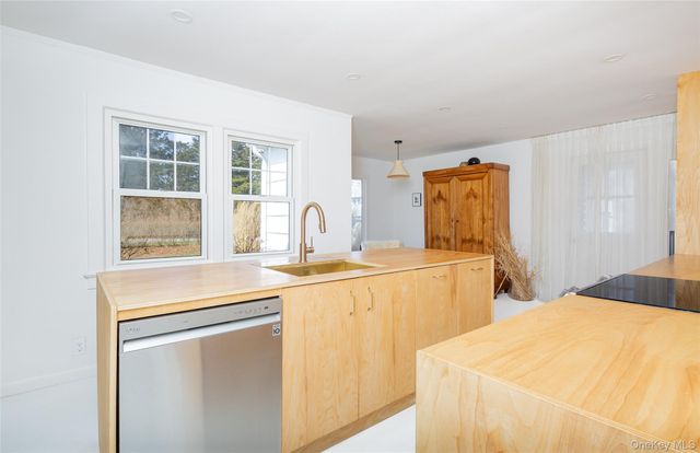 13 Tarkettle Road, Shelter Island, NY 11964