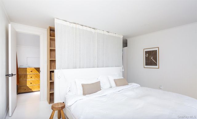 13 Tarkettle Road, Shelter Island, NY 11964