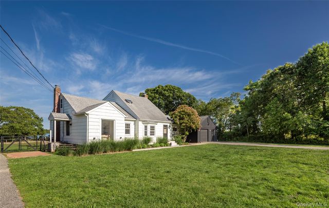 13 Tarkettle Road, Shelter Island, NY 11964