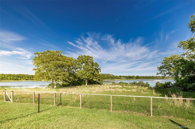 13 Tarkettle Road, Shelter Island, NY 11964