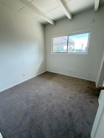 1995 Lawrence Street, Palm Springs, CA 92264