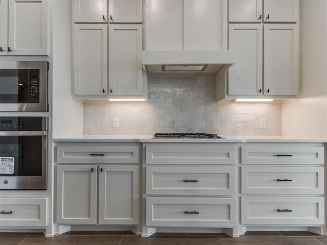 9100 Avington Way, Guthrie, OK 73044