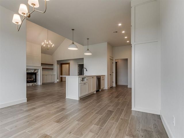 9100 Avington Way, Guthrie, OK 73044