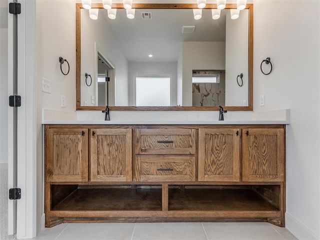 9100 Avington Way, Guthrie, OK 73044