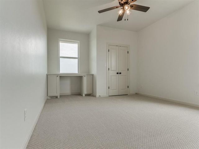 9100 Avington Way, Guthrie, OK 73044