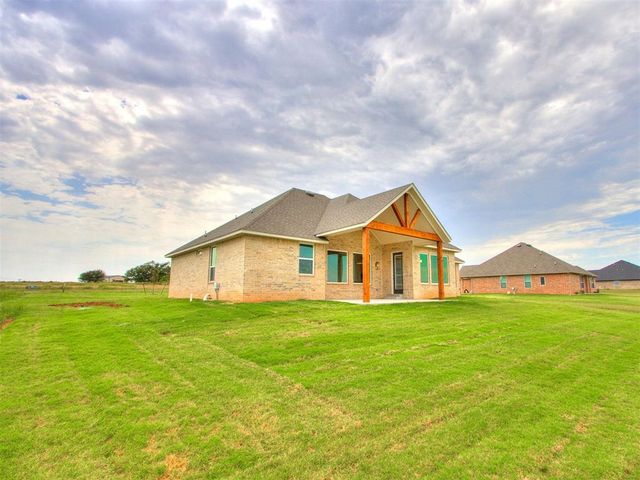 9100 Avington Way, Guthrie, OK 73044