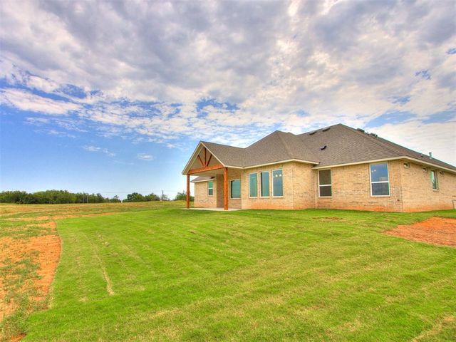 9100 Avington Way, Guthrie, OK 73044
