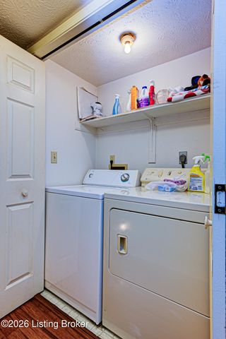 3807 Hillcross Dr, Louisville, KY 40229