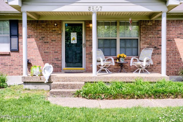 3807 Hillcross Dr, Louisville, KY 40229