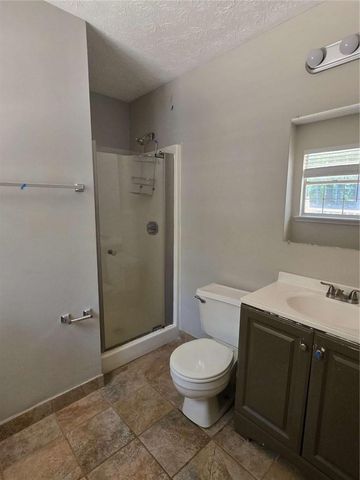 125 E Country Woods Drive E, Covington, GA 30016