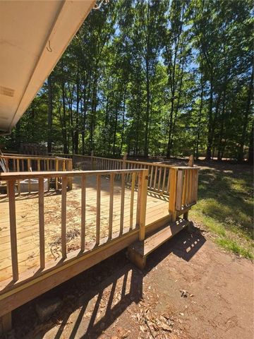 125 E Country Woods Drive E, Covington, GA 30016