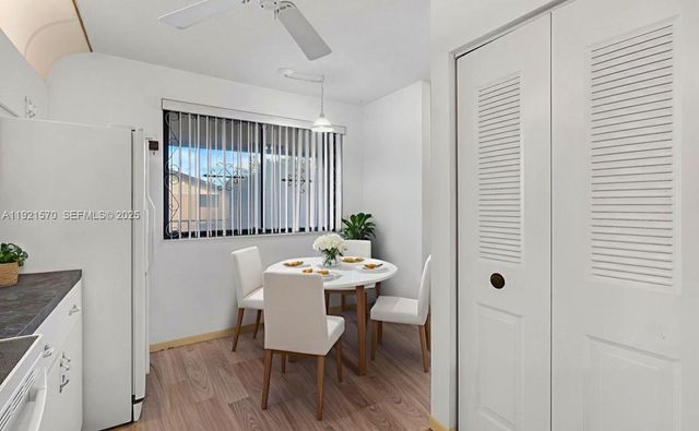 160 SE 7th St 405, Deerfield Beach, FL 33441