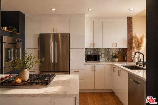 8787 Shoreham Drive 707, West Hollywood, CA 90069