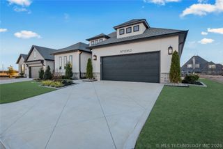 11962 S 94th East Avenue, Bixby, OK 74008